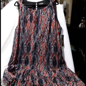 Vior Vior black red print ruffle hem sheath dress